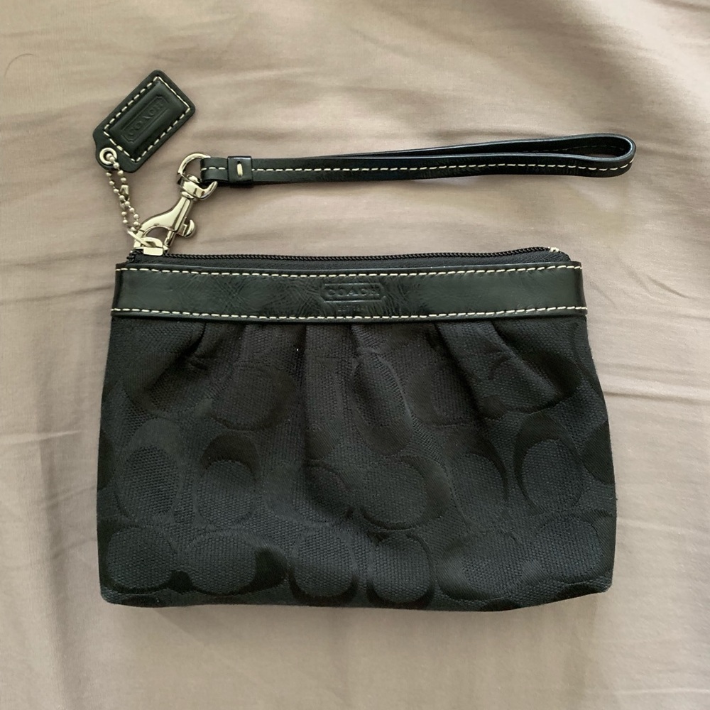NWOT Coach Wristlet